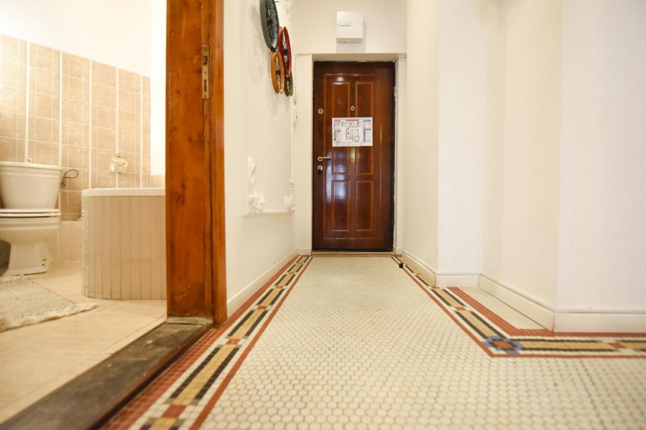 Vintage Elegance, Modern Comfort: 1Br Apartment Overlooking Calea Victoriei Бухарест Екстер'єр фото