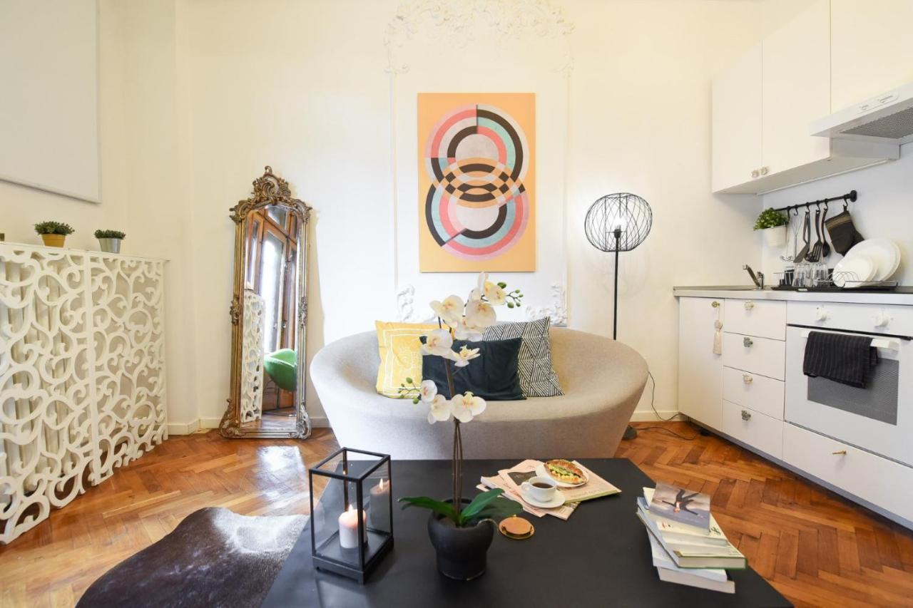 Vintage Elegance, Modern Comfort: 1Br Apartment Overlooking Calea Victoriei Бухарест Екстер'єр фото