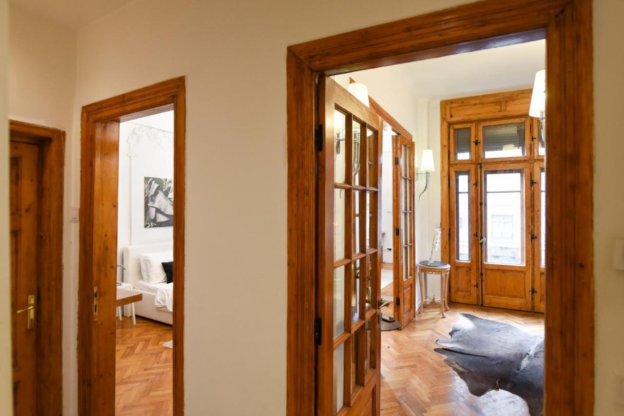 Vintage Elegance, Modern Comfort: 1Br Apartment Overlooking Calea Victoriei Бухарест Екстер'єр фото